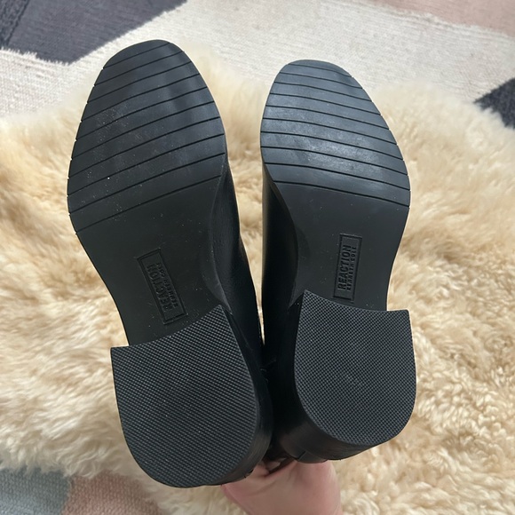 NWOB Kenneth Cole Salt Chelsea boot - Picture 4 of 7